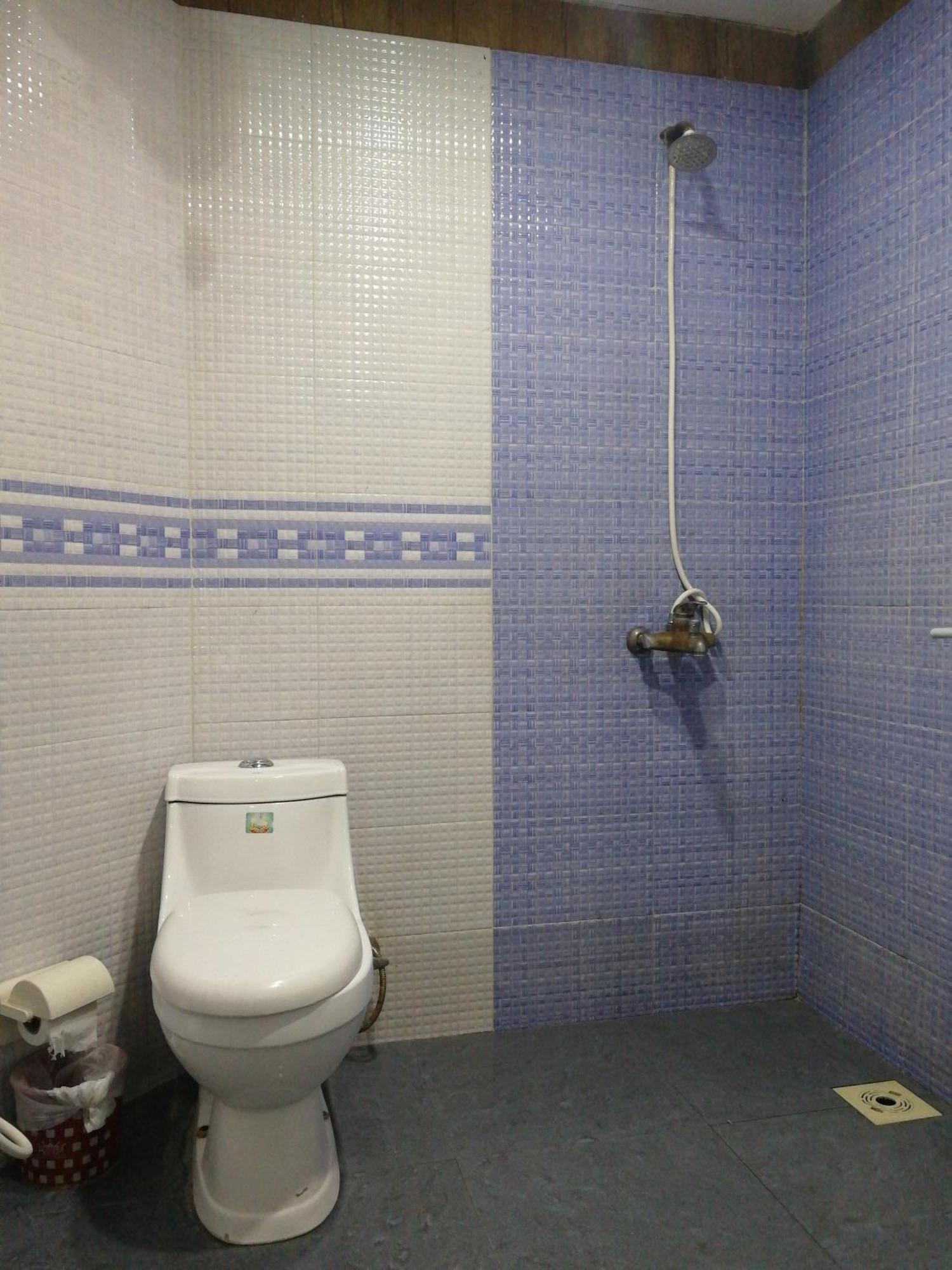 Quick Continental Hotel - Jail Road Lahore Værelse billede