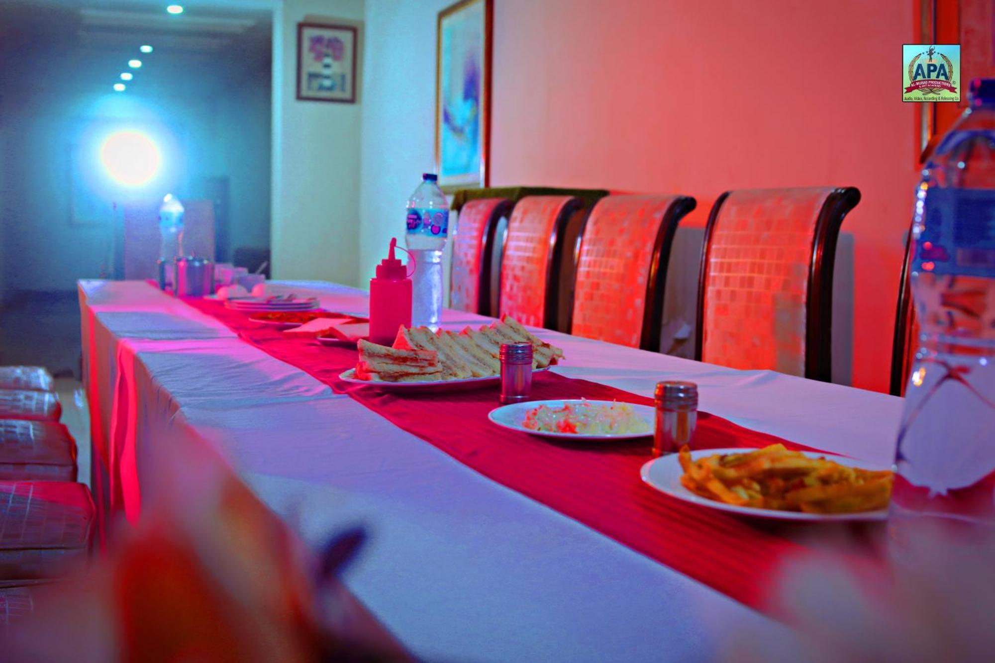 Quick Continental Hotel - Jail Road Lahore Eksteriør billede