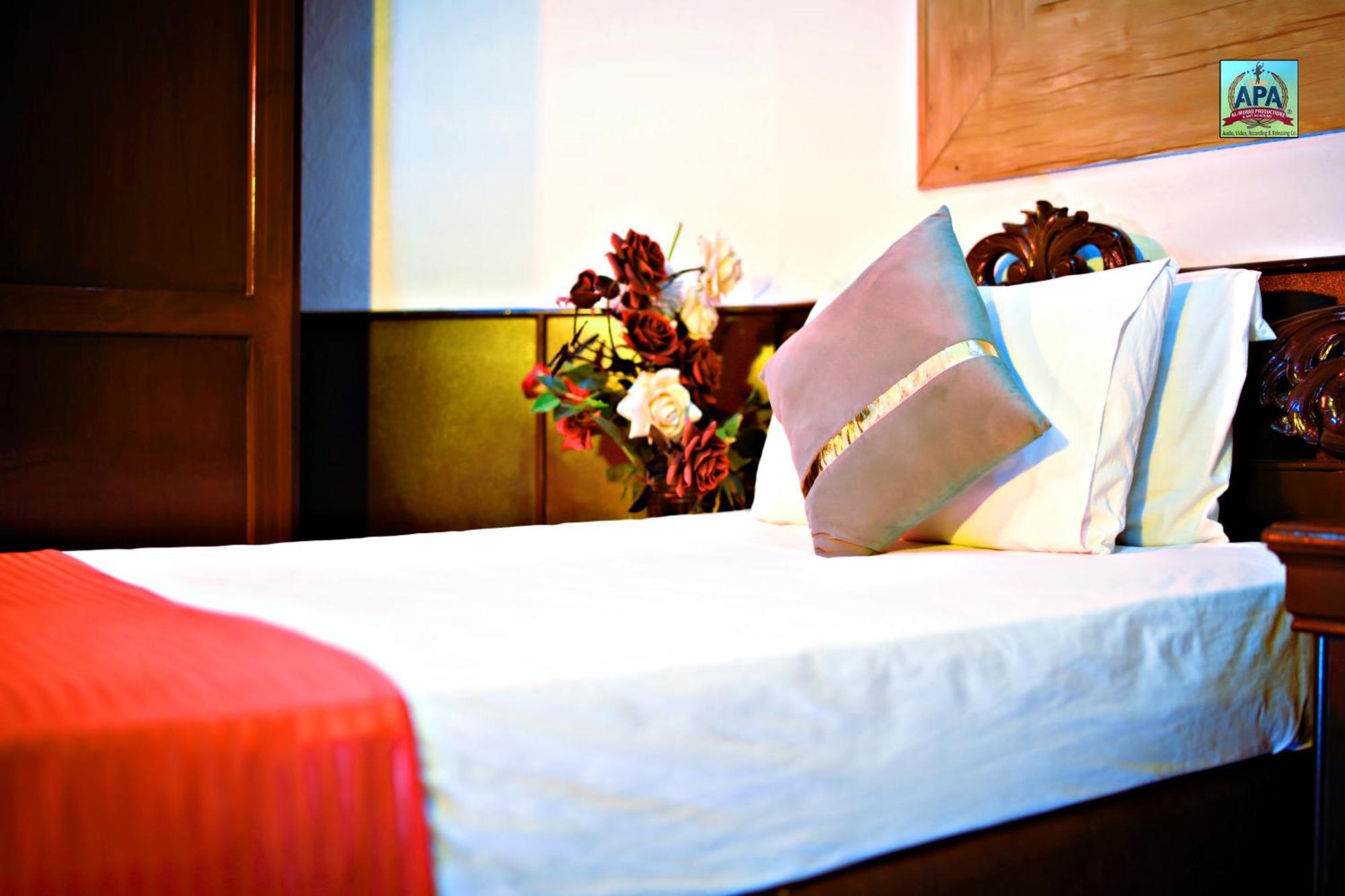 Quick Continental Hotel - Jail Road Lahore Eksteriør billede