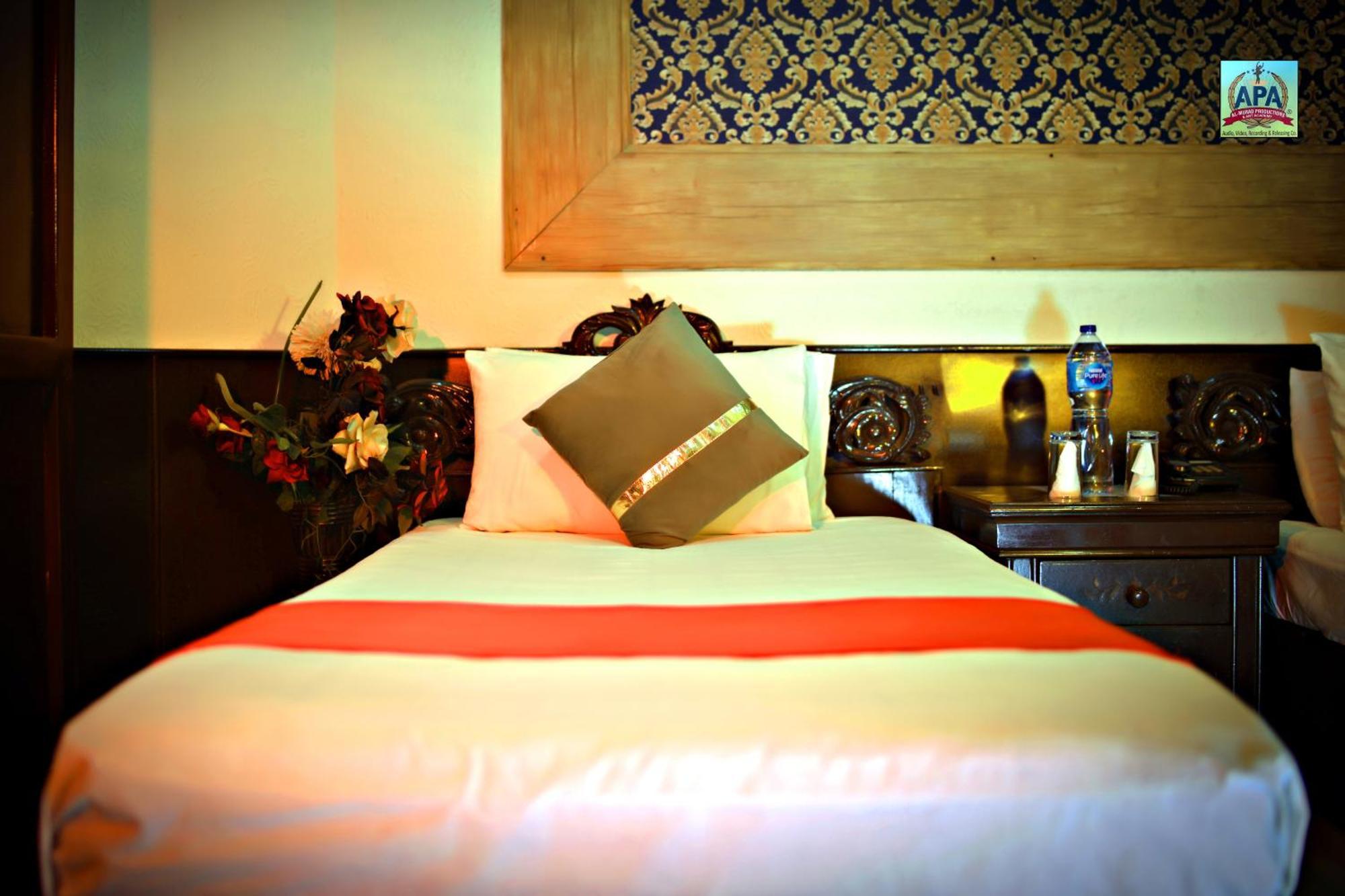 Quick Continental Hotel - Jail Road Lahore Eksteriør billede