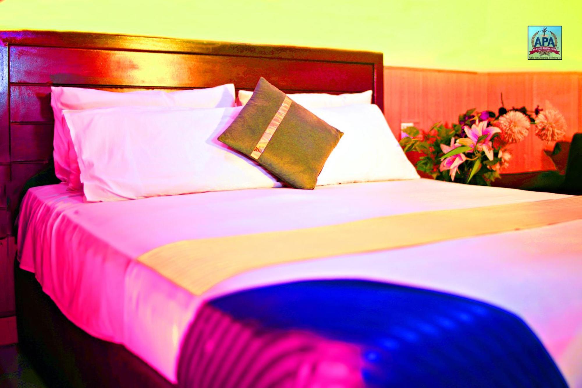 Quick Continental Hotel - Jail Road Lahore Eksteriør billede